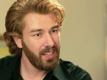 Fikret advierte a Ümit: “Si no quieres acabar rota de dolor, retírate de una vez” Fikret advierte a Ümit: “Si no quieres acabar rota de dolor, retírate de una vez”