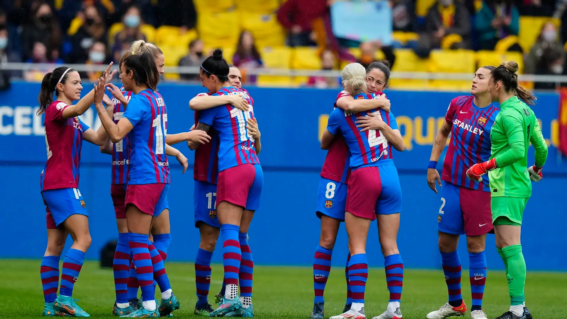 Las jugadoras del Barça, vigentes campeonas, celebran un gol Las jugadoras del Barça, vigentes campeonas, celebran un gol