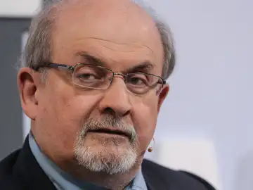 El escritor Salman Rushdie, en una fotografía de archivo