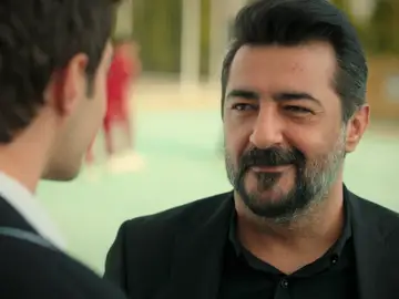 Akif le propone a Ömer trabajar en su empresa con él: &quot;Confío en ti. Vas a ser un hombre de éxito&quot;