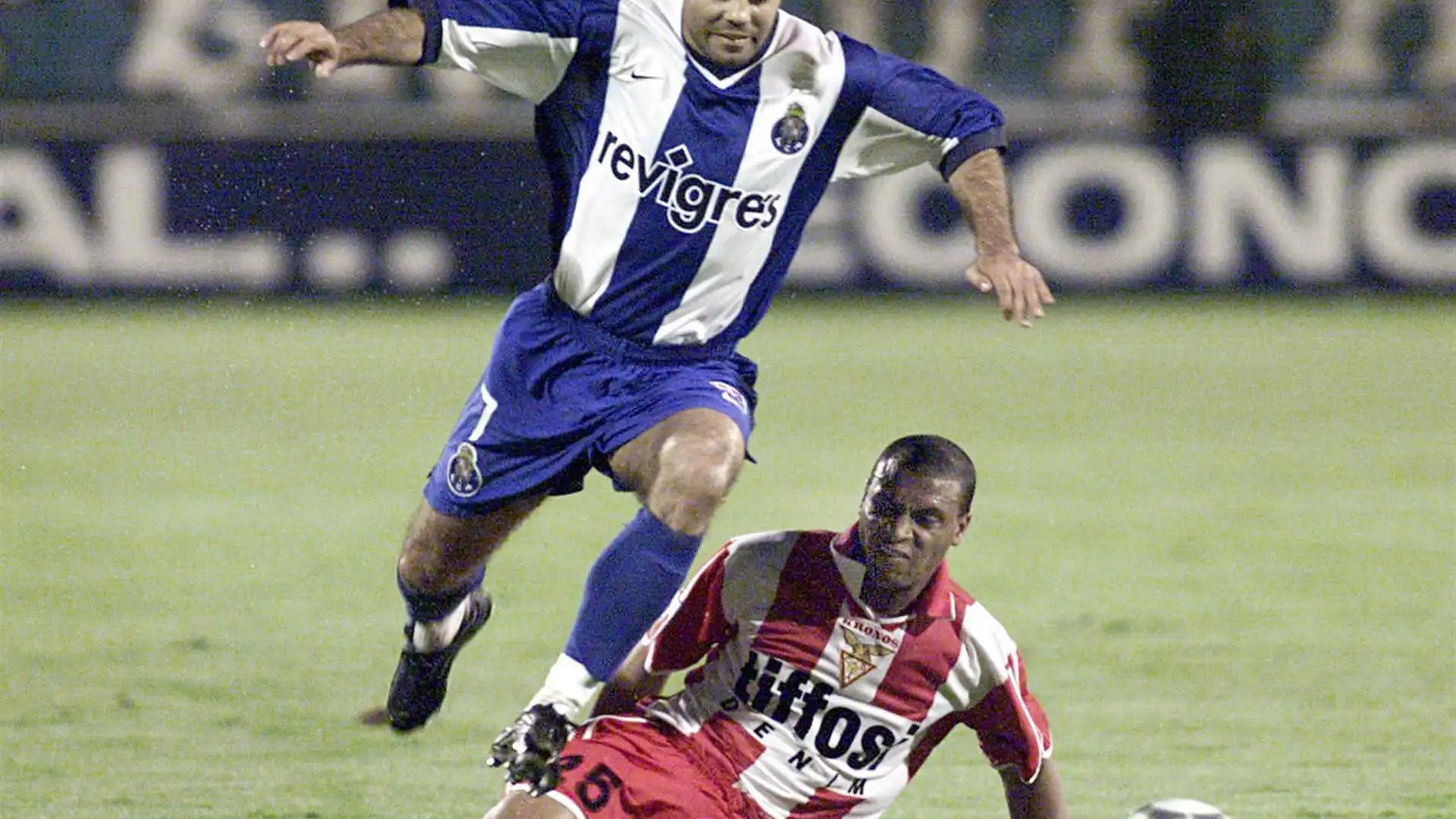 Carlos Secretário en un partido con el Oporto Carlos Secretário en un partido con el Oporto