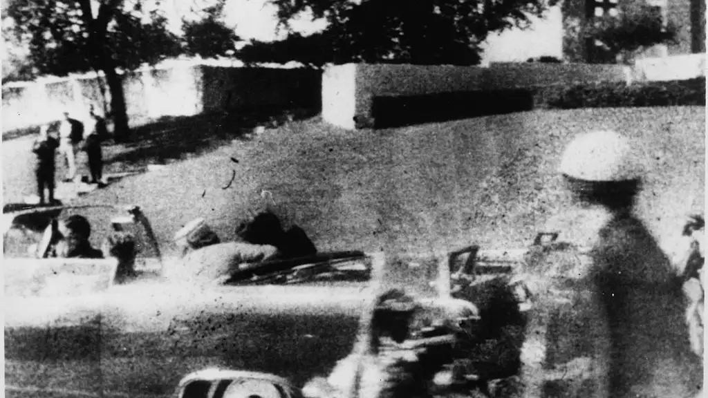 Fotograf&iacute;a que muestra a los Kennedy 0,15 segundos antes del tercer disparo que mata al presidente