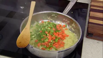 Arguiñano: Descubre el ingrediente que aporta un punto “muy gracioso” a la boloñesa Arguiñano: Descubre el ingrediente que aporta un punto “muy gracioso” a la boloñesa