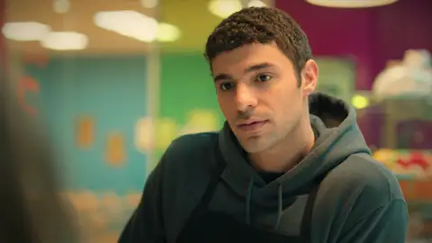 Melisa anima a Kadir a que retome sus estudios: “Yo podría ayudarte” Melisa anima a Kadir a que retome sus estudios: “Yo podría ayudarte”