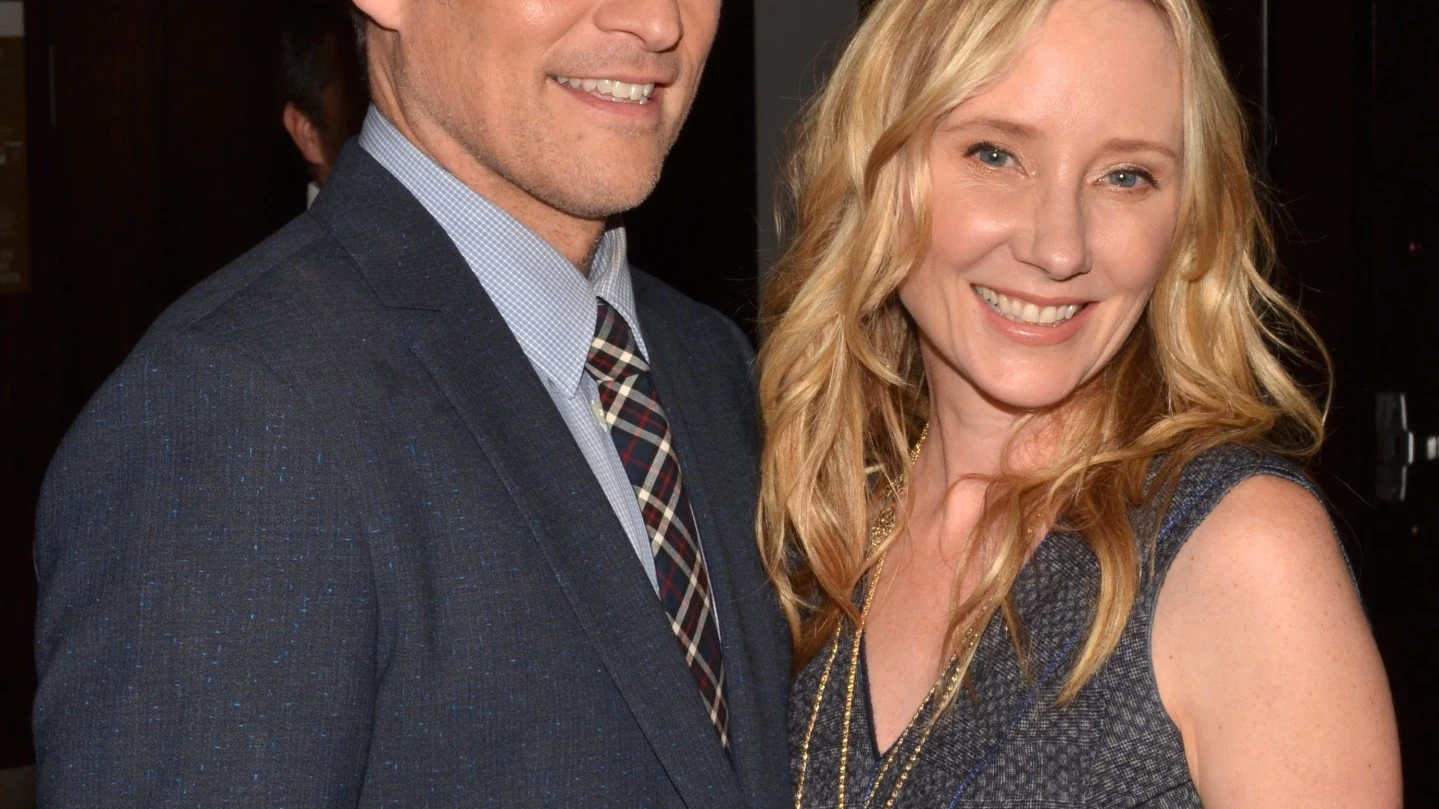 Anne Heche y James Tupper Anne Heche y James Tupper