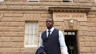Benjamin Mendy en la puerta de la Corte que juzga su caso Benjamin Mendy en la puerta de la Corte que juzga su caso