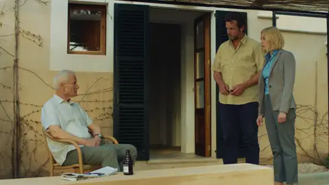 La cruel mentira que se tragaron Max y Miranda: la falsificación de un cáncer terminal La cruel mentira que se tragaron Max y Miranda: la falsificación de un cáncer terminal