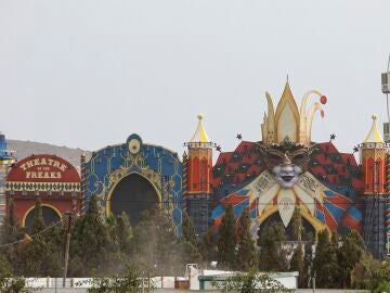 Imagen tomada desde el exterior del recinto del escenario principal del Festival Medusa de Cullera (Valencia)