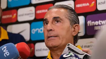Sergio Scariolo atiende a los medios tras un partido de España Sergio Scariolo atiende a los medios tras un partido de España
