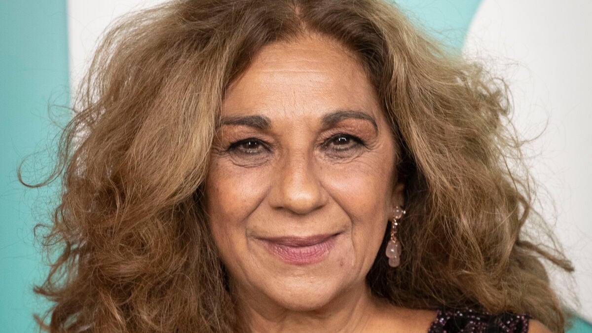 Lolita Flores emociona con el mensaje a su padre en el aniversario de su  muerte: "Se me caen las lágrimas a borbotones"