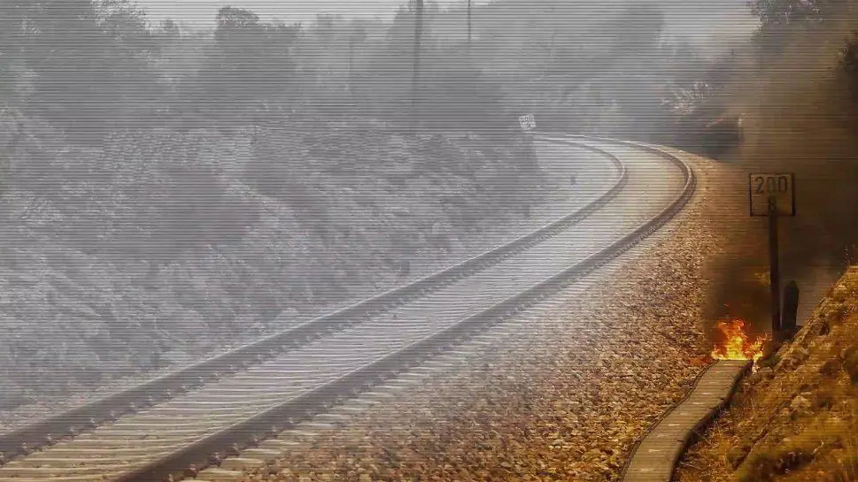 El parte de Adif sobre lo ocurrido en el tren envuelto en llamas El parte de Adif sobre lo ocurrido en el tren envuelto en llamas