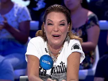 El genial saludo de Lucía Hoyos a la madre de Roberto Leal doblando a un personaje de ‘Tierra amarga’ El genial saludo de Lucía Hoyos a la madre de Roberto Leal doblando a un personaje de ‘Tierra amarga’