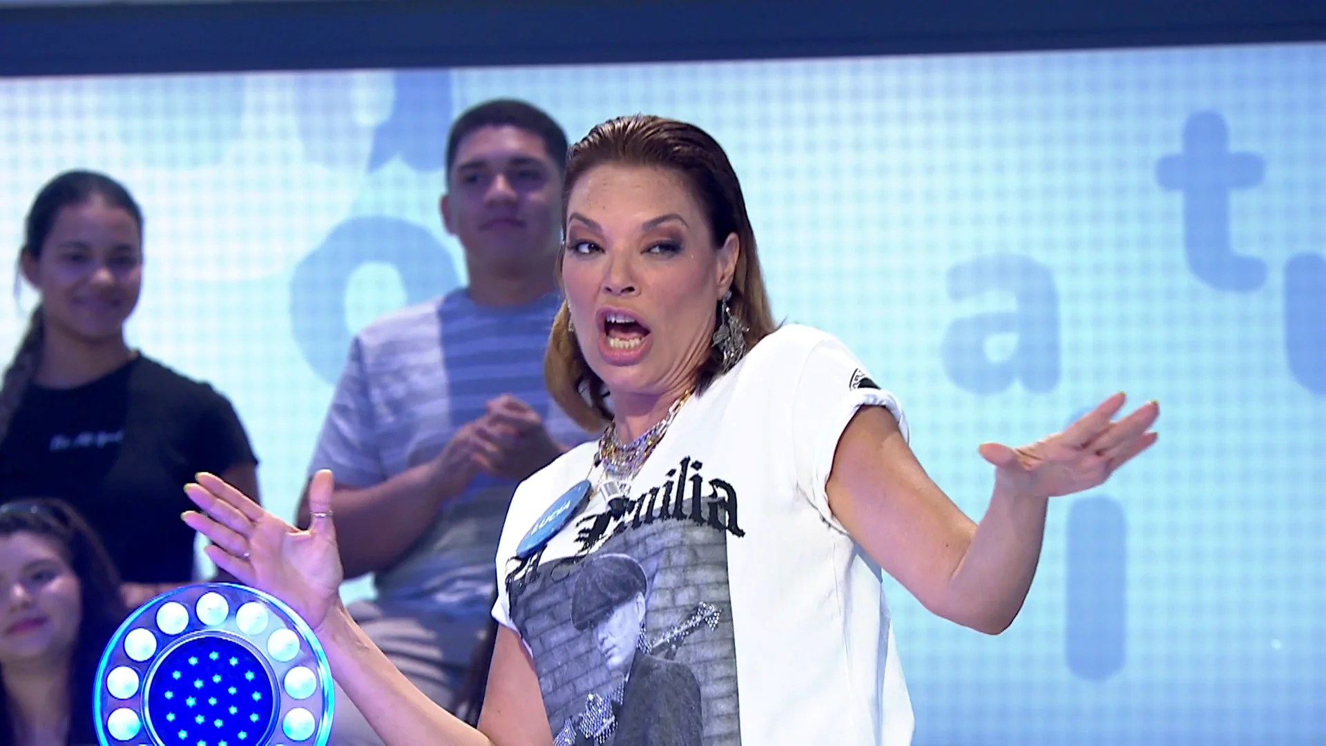 ¿Y esa voz? Roberto Leal flipa con Lucía Hoyos cantando ‘Sweet dreams’ de Eurythmics ¿Y esa voz? Roberto Leal flipa con Lucía Hoyos cantando ‘Sweet dreams’ de Eurythmics