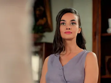 Ümit vuelve y amenaza a Demir: ¡Quiere quedarse a vivir en la mansión Yaman! Ümit vuelve y amenaza a Demir: ¡Quiere quedarse a vivir en la mansión Yaman!