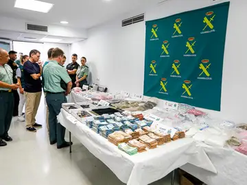 El material confiscado por la Guardia Civil El material confiscado por la Guardia Civil