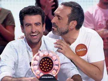 ¿Qué hace Zapata olisqueando a Rafa?: “¡Es una especie rara!” ¿Qué hace Zapata olisqueando a Rafa?: “¡Es una especie rara!”