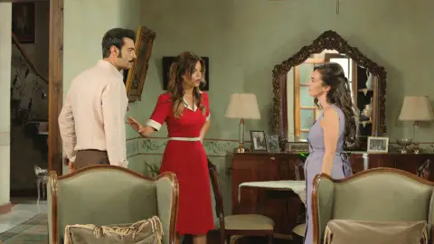 Demir y Züleyha se enfrentan a Ümit y le hacen una proposición Demir y Züleyha se enfrentan a Ümit y le hacen una proposición