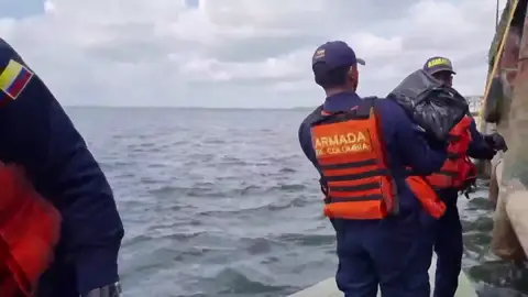 Incautan toneladas de Cocaína en un submarino en Colombia Incautan toneladas de Cocaína en un submarino en Colombia