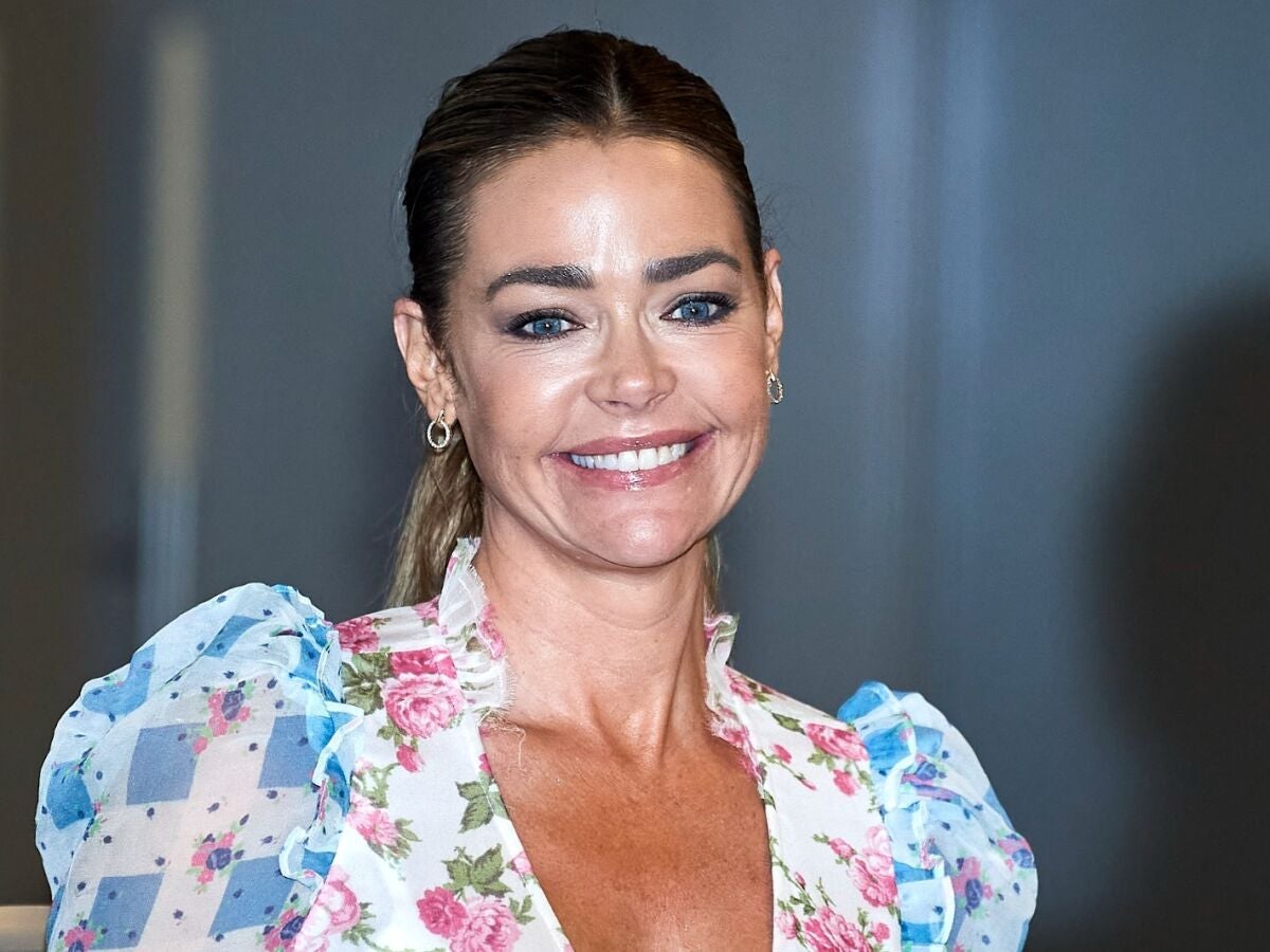 Denise Richards confiesa que su marido graba sus vídeos de OnlyFans