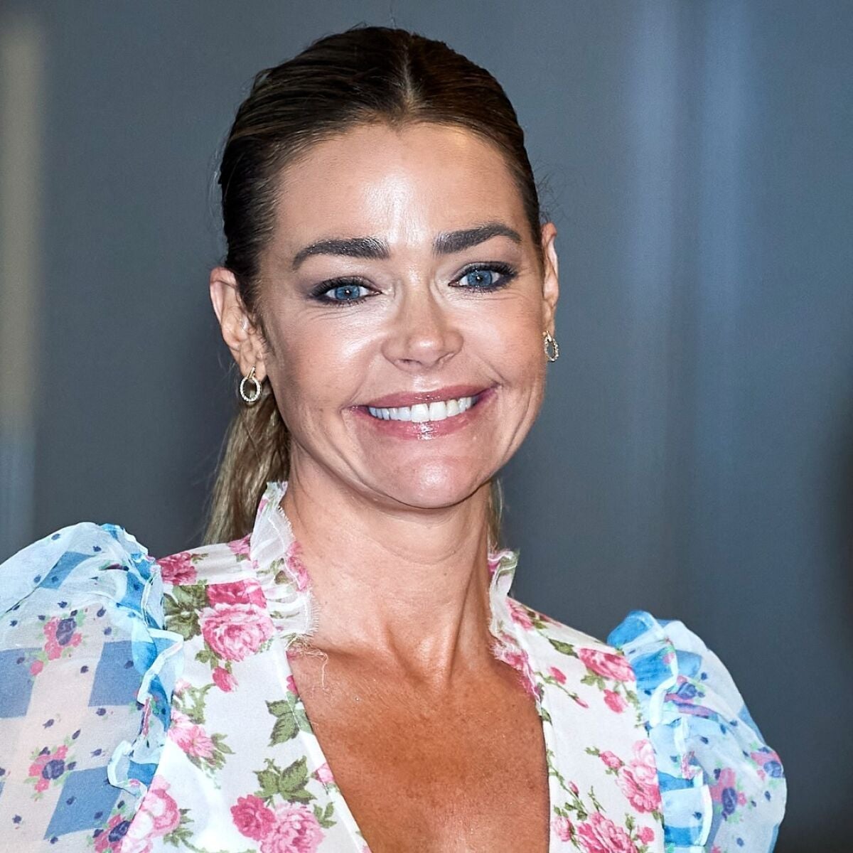 Denise Richards confiesa que su marido graba sus vídeos de OnlyFans imagen