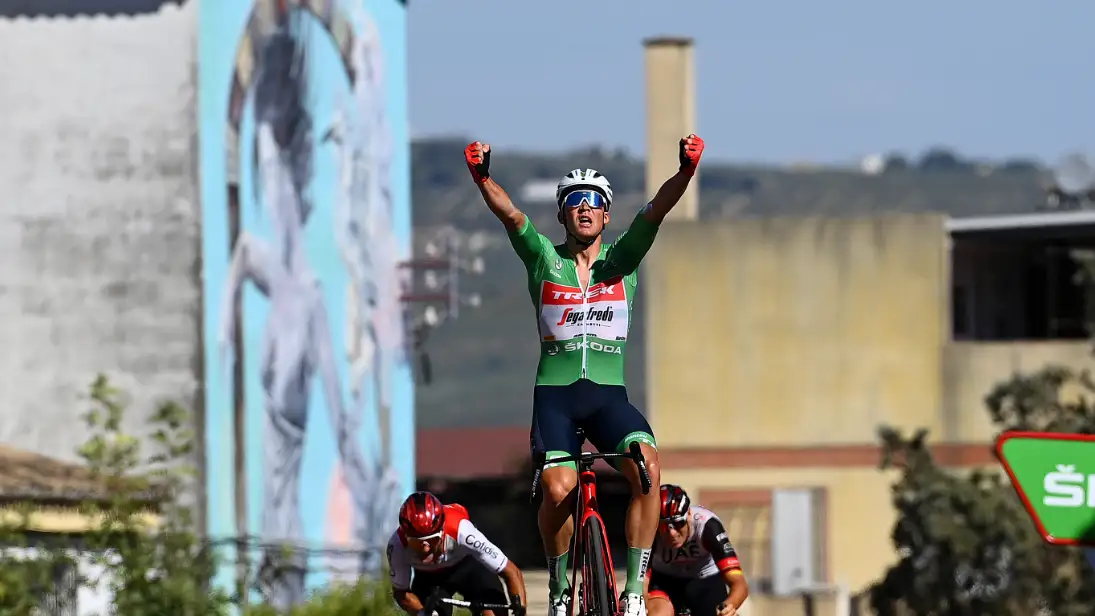 Pedersen se impone al sprint en Montilla y Evenepoel mantiene el liderato de la Vuelta Espa&ntilde;a