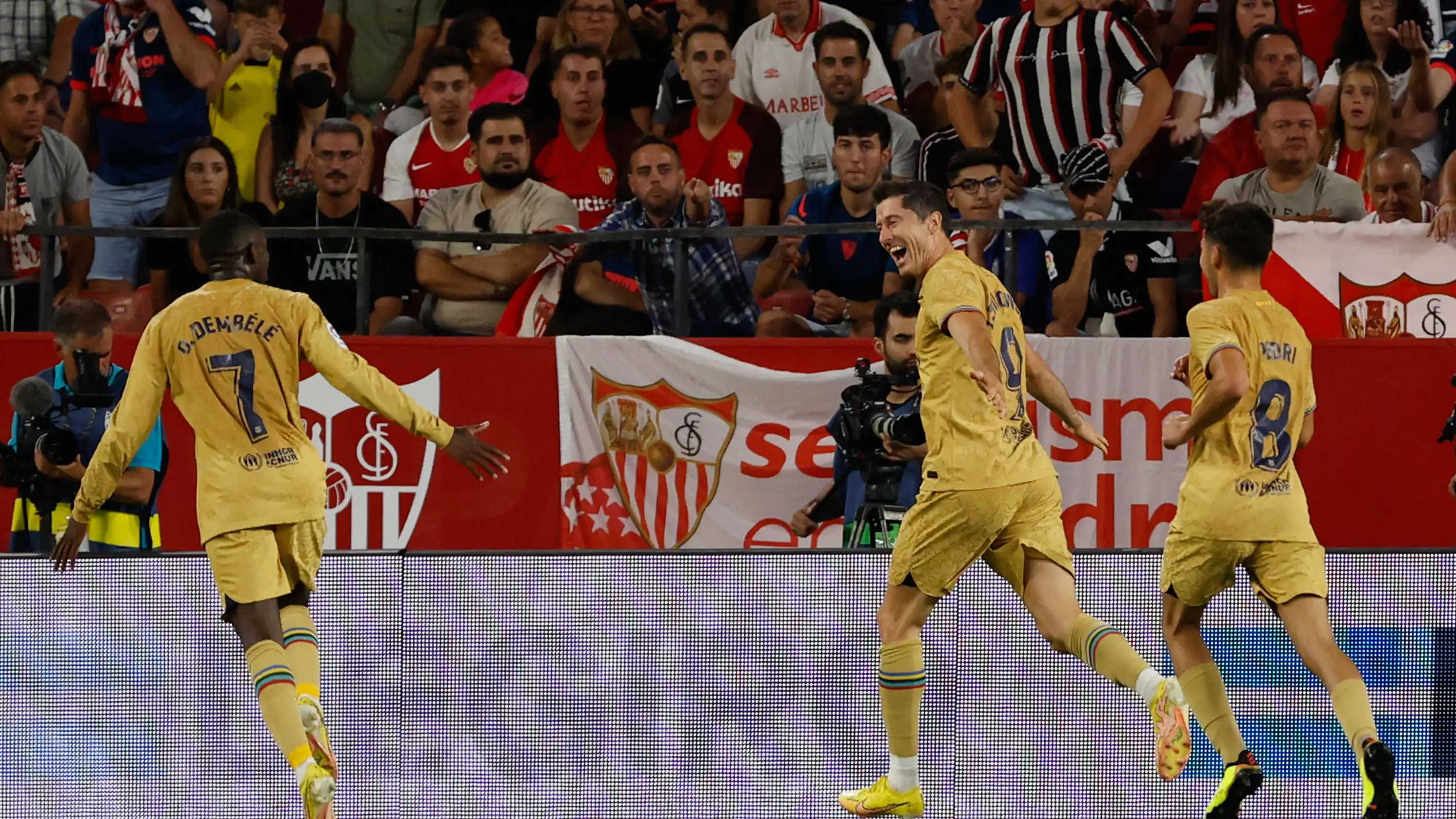 El Bar&ccedil;a se da un fest&iacute;n en el Pizju&aacute;n y agrava la crisis del Sevilla 