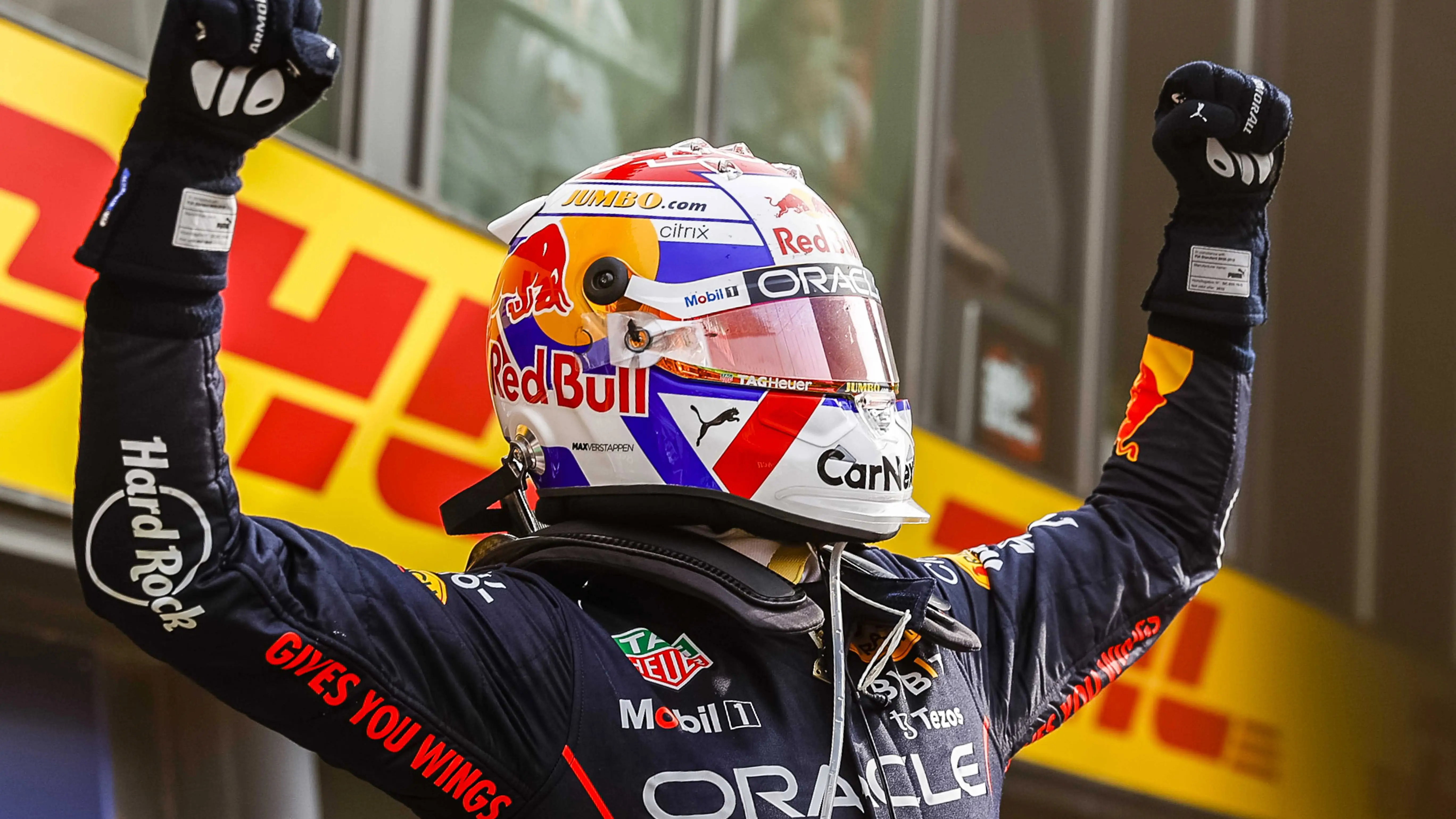 Verstappen frustra a Ferrari y Mercedes y reina en el GP de Países Bajos, Alonso 6º y Sainz 8º Verstappen frustra a Ferrari y Mercedes y reina en el GP de Países Bajos, Alonso 6º y Sainz 8º