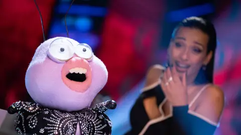 Canción 'SloMo' Petancas Canción 'SloMo' Petancas