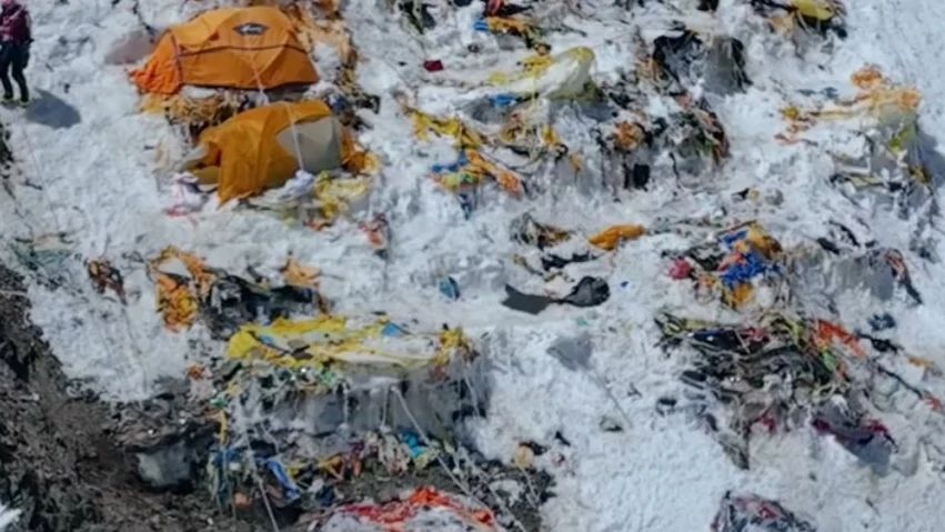 Imagen de la basura que se acumula en el K2 Imagen de la basura que se acumula en el K2