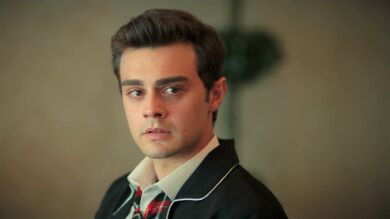 Esta noche en ‘Hermanos’: Las dudas sobre su pasado atormentan a Ömer: “¿Quién es mi padre biológico?”