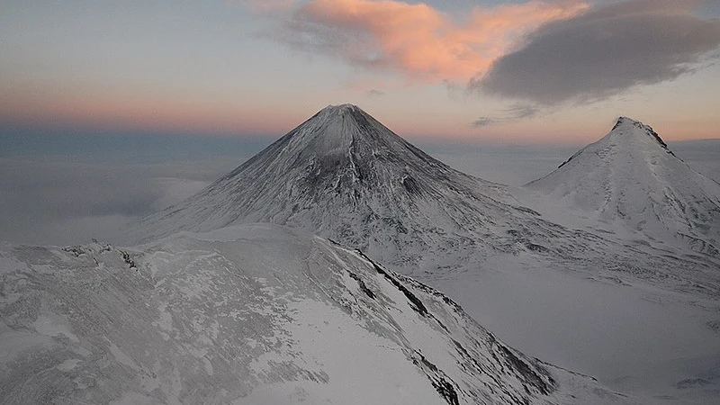 El volcán Klyuchevskaya Sopka, en Kamchatka El volcán Klyuchevskaya Sopka, en Kamchatka