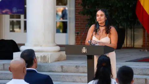 Naiara, estudiante de 18 años, en el acto con pedro Sánchez en Moncloa Naiara, estudiante de 18 años, en el acto con pedro Sánchez en Moncloa