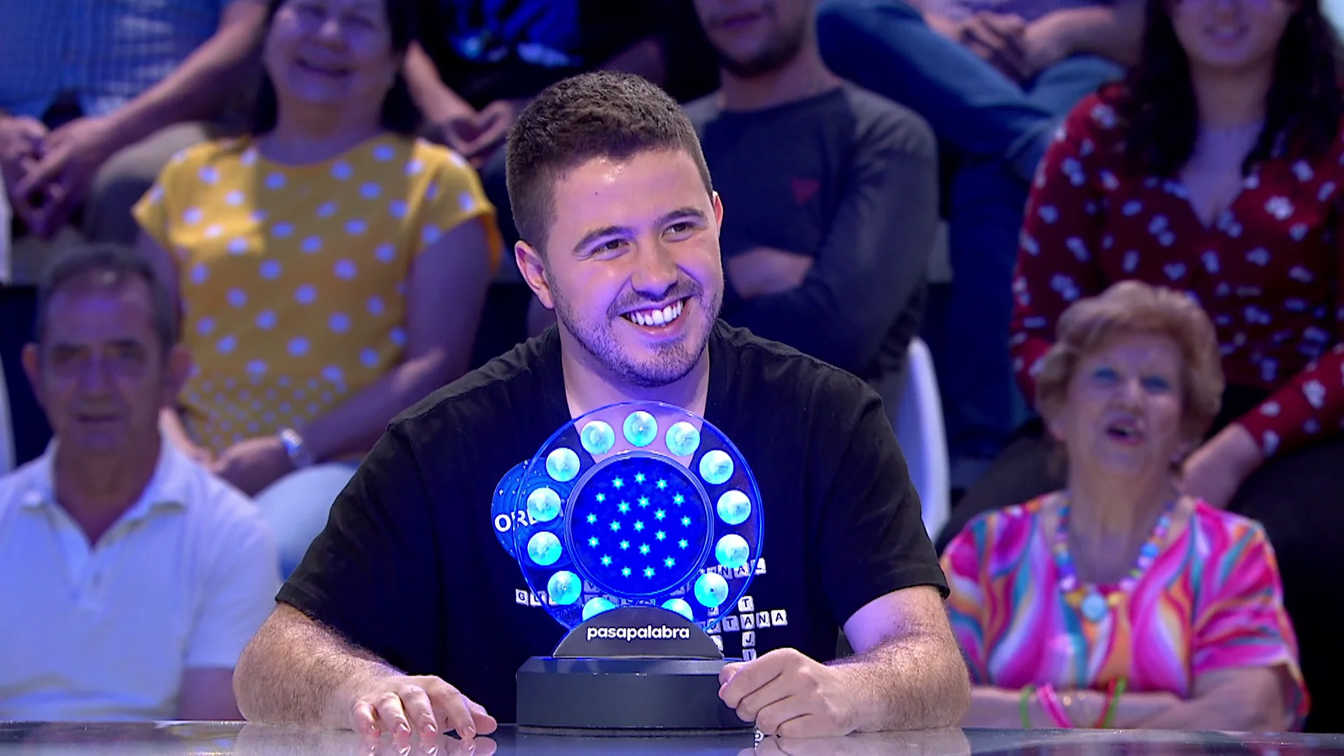 La reflexi&oacute;n rom&aacute;ntica de Orestes gracias a un &lsquo;Desayuno con diamantes&rsquo;: &ldquo;Te has puesto tierno&rdquo; 