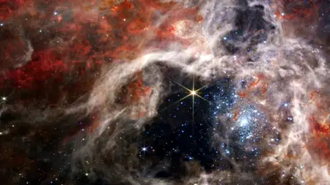 Imagen de la 'guardería de estrellas' vista por el telescopio James Webb Ciencia