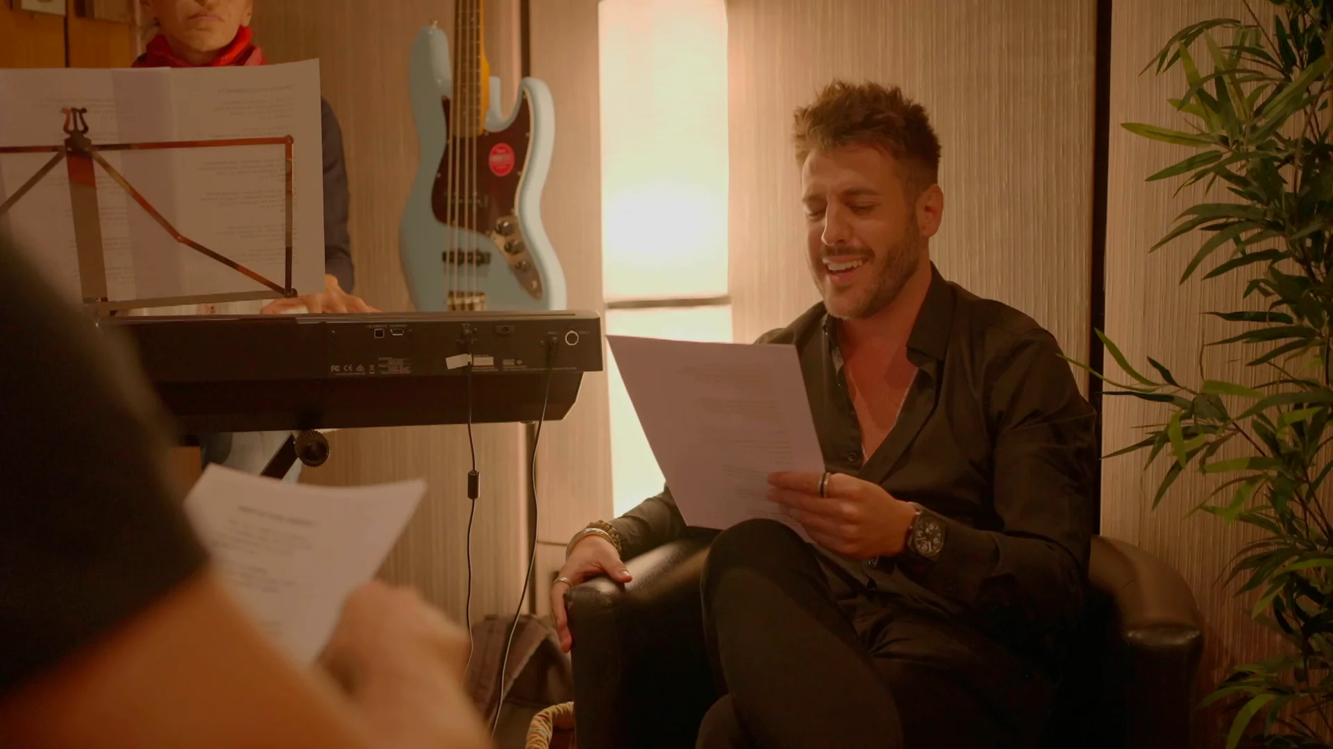 Detrás de las cámaras con Antonio José: Te mostramos en exclusiva el making of de la nueva sintonía de ‘Amar es para siempre’