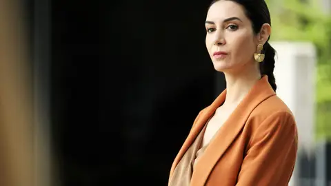 En el último capítulo de ‘Hermanos’: La guerra entre Nebahat y Suzan pone en peligro la vida de Ömer En el último capítulo de ‘Hermanos’: La guerra entre Nebahat y Suzan pone en peligro la vida de Ömer