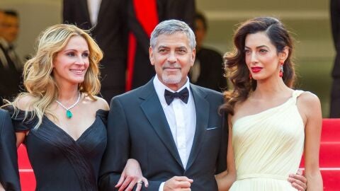 Julia Roberts, George y Amal Clooney
