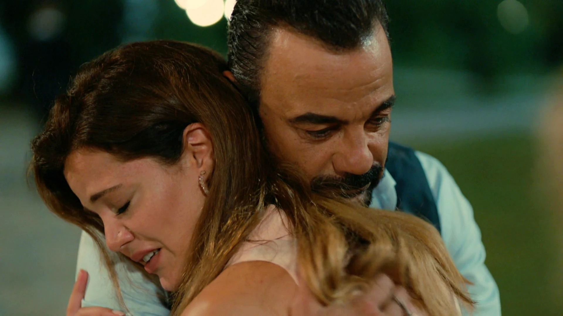 Fekeli regresa para apoyar a Züleyha en este complicado momento