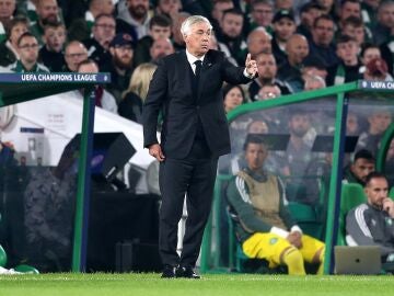 Carlo Ancelotti en el partido del Real Madrid contra el Celtic de Glasgow