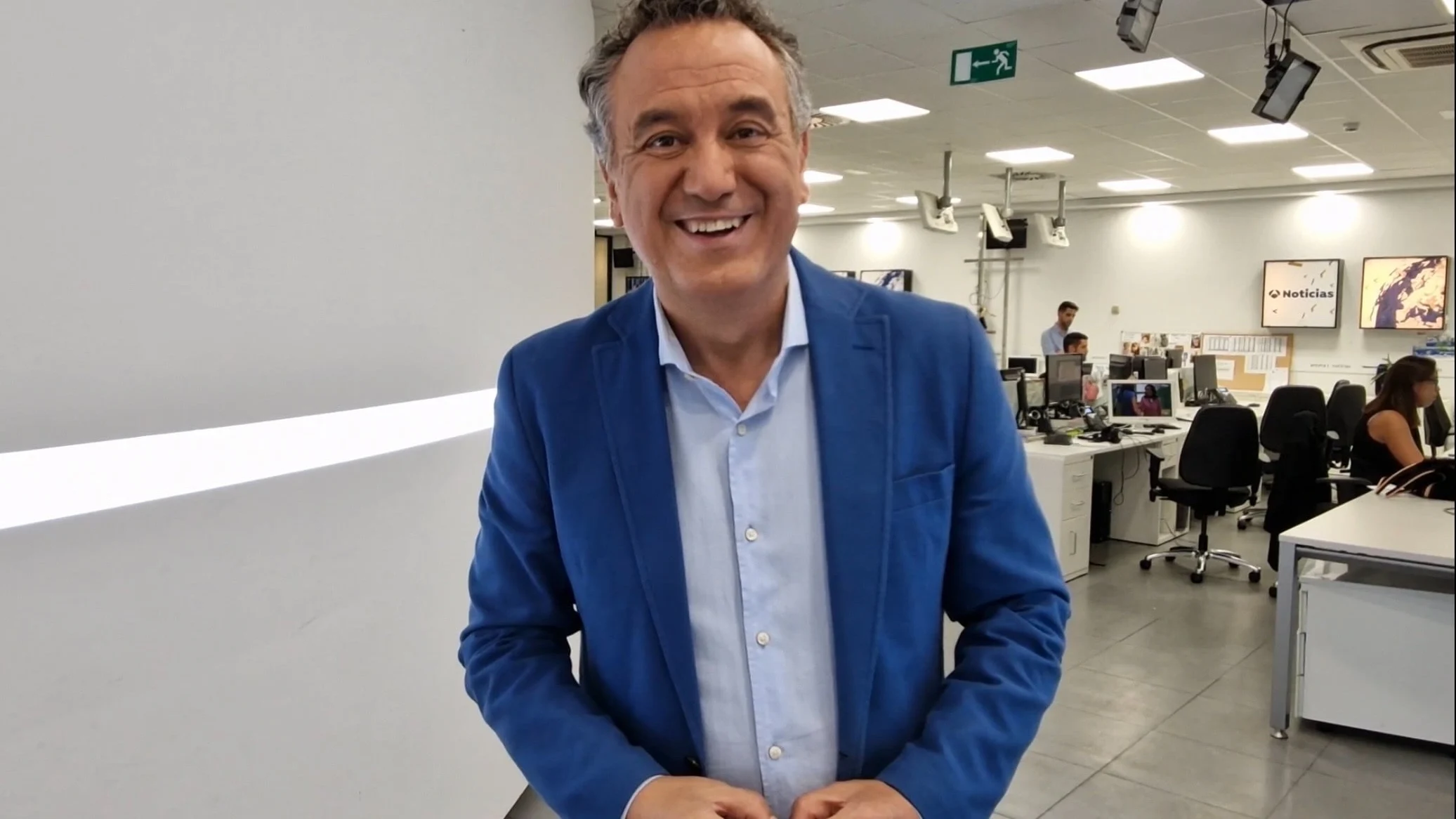 Roberto Brasero en la redacci&oacute;n de Antena 3 Noticias