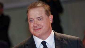 Brendan Fraser en el Festival de Venecia presentando 'The Wale'