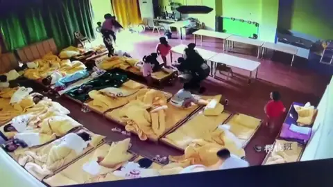 Al menos 74 fallecidos en el terremoto en China Al menos 74 fallecidos en el terremoto en China