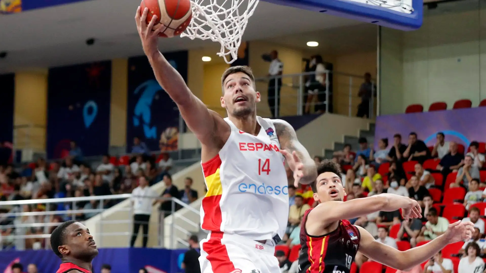 España vence a Turquía y será primera de grupo España vence a Turquía y será primera de grupo