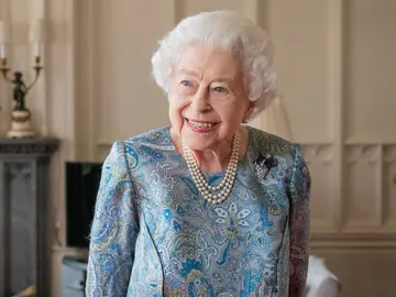 Reina Isabel II Reina Isabel II