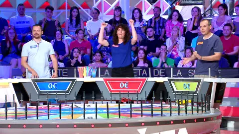 Rocío se convierte en la concursante con más gajos de ‘La Ruleta de la Suerte’: “¡Vas a batir récord Guinness!” La concursante ha sabido utilizar el ‘Melo quedo’ en el momento ideal.