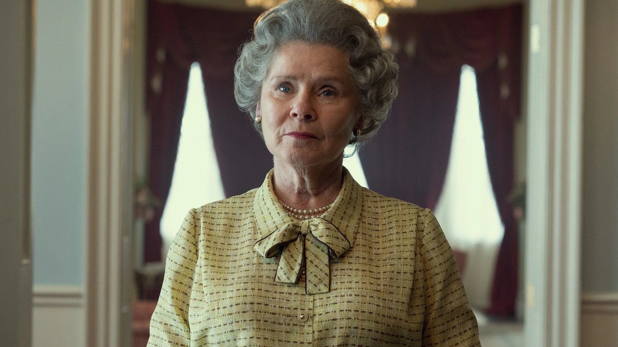 Imelda Staunton como la reina Isabel II en 'The Crown' Imelda Staunton como la reina Isabel II en 'The Crown'