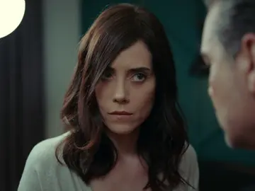 Asya sigue con su plan de venganza y confunde a Volkan: “Si Derin no puede matarme, te matará a ti” Asya sigue con su plan de venganza y confunde a Volkan: “Si Derin no puede matarme, te matará a ti”