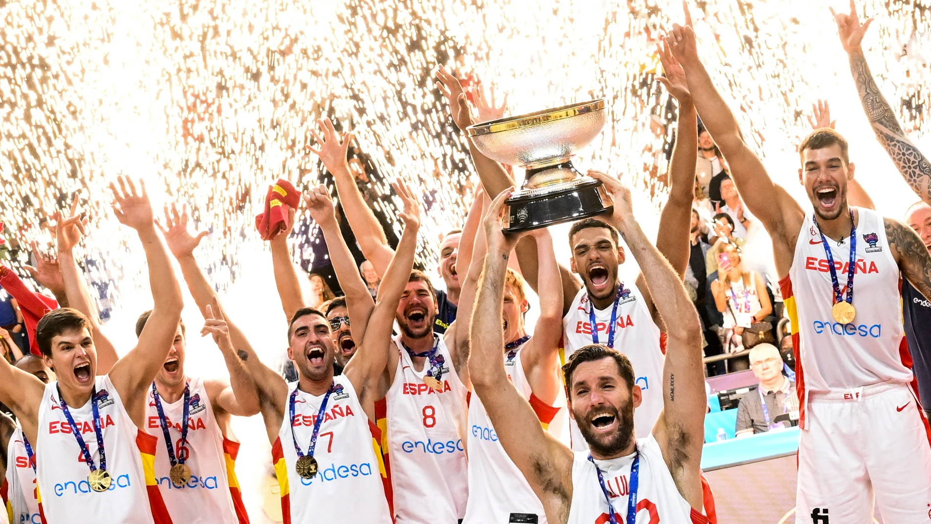 España obra el milagro y se proclama campeona de Europa tras ganar a Francia en la final