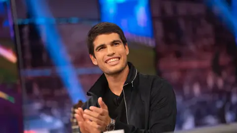 Carlos Alcaraz habla sobre su golpe imposible en el US Open: "Da mucho más gusto cuando haces un 'bolón'" Carlos Alcaraz habla sobre su golpe imposible en el US Open: "Da mucho más gusto cuando haces un 'bolón'"