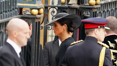 Meghan Markle, a su entrada en la Abadía Meghan Markle, a su entrada en la Abadía